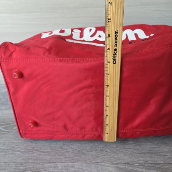 Wilson Red Tour Duffle 19" Bag Vintage 90s - 1 Outside Zip Double Handle & Strap - Picture 14 of 16
